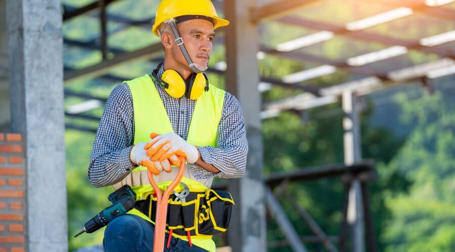 Professional gutter cleaning in Sunrise Beach, MO
